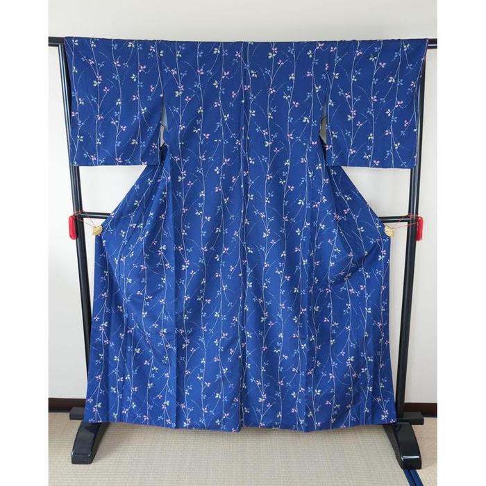 Vintage Kimono – Blue Floral Pattern, For Height 161-171cm (maximum height for those who don't require an ohashori)