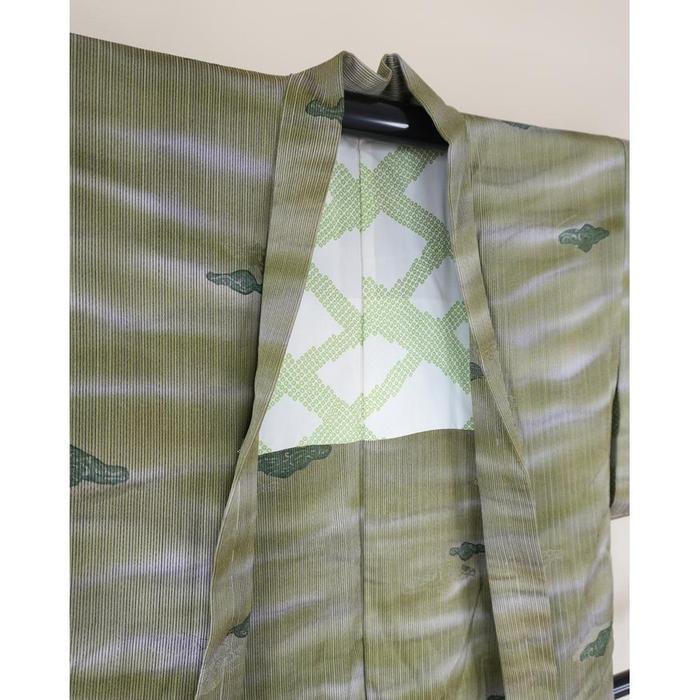 Vintage Haori – Olive Green with Subtle Cloud Motif