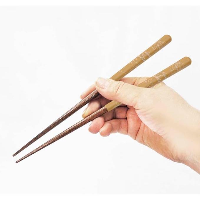 Skater My Neighbor Totoro Lacquered Wooden Chopsticks 21cm – Studio Ghibli (Green / Brown / Gray)