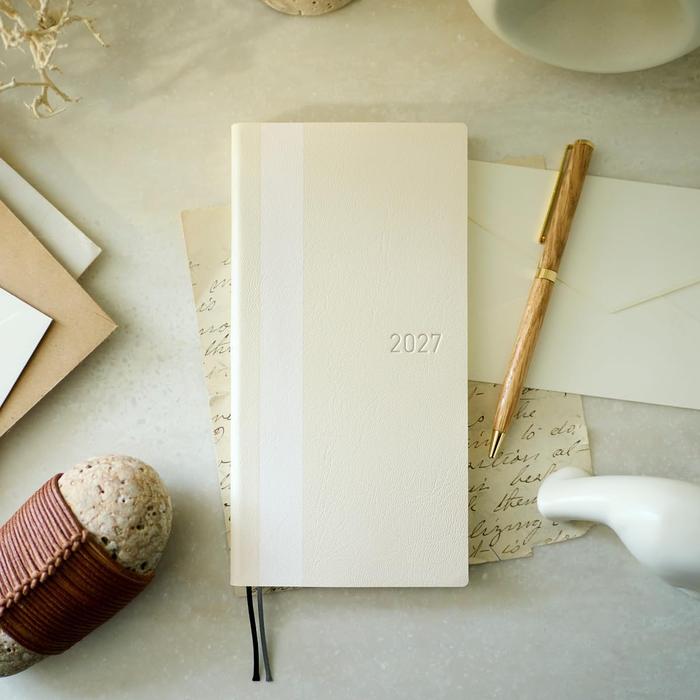 Hobonichi Techo 2027 Weeks English Edition – Weekly Planner, 11 Designs