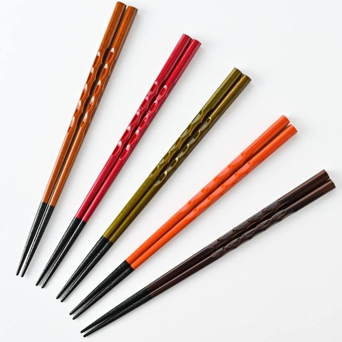 Dishwasher-Safe Wakasa Lacquer Wooden Chopsticks – Easy-to-Hold Carved Set of 5