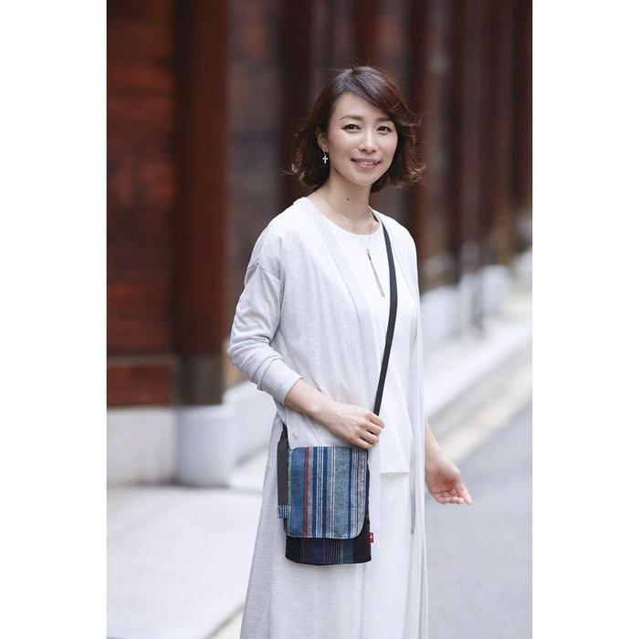 Cogit Japanese Kurume Woven Pouch – Navy Vertical Stripes (16×24cm)