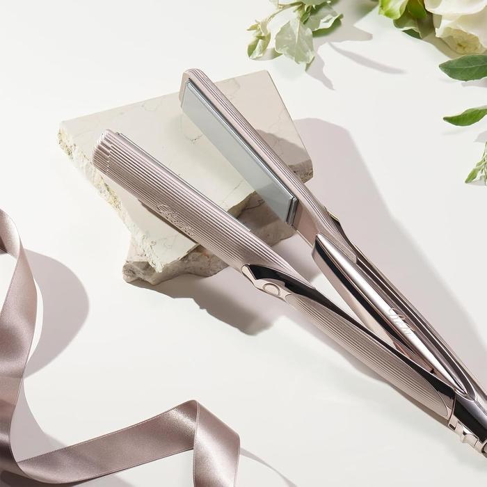 ReFa STRAIGHT IRON PRO+ Multi-Voltage Hair Straightener 100–240 V