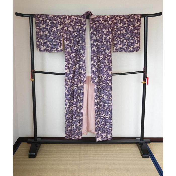 VINTAGE Kimono Purple with pattern For Height 144-154cm (maximum height for those who don't require an ohashori)
