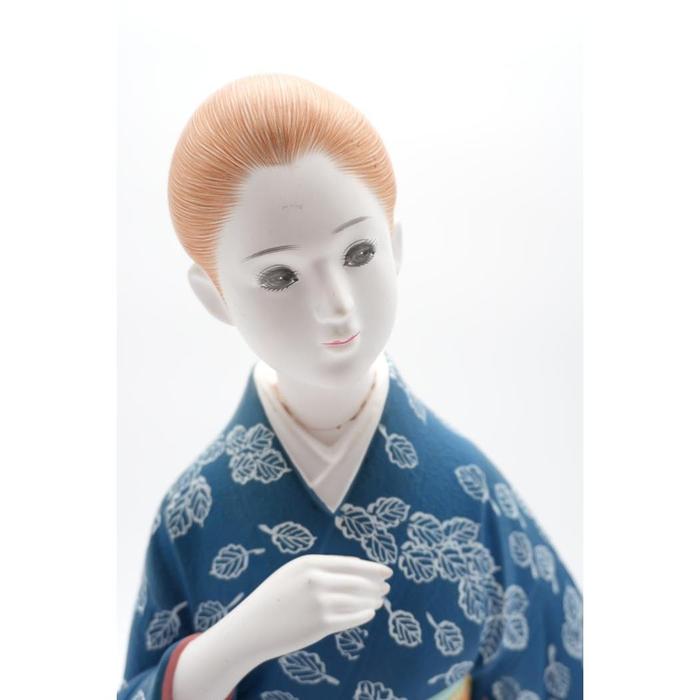 EMS ? VINTAGE - Japanese Nihon Ningyo – Blue Kimono Lady Figurine with White Leaf Pattern