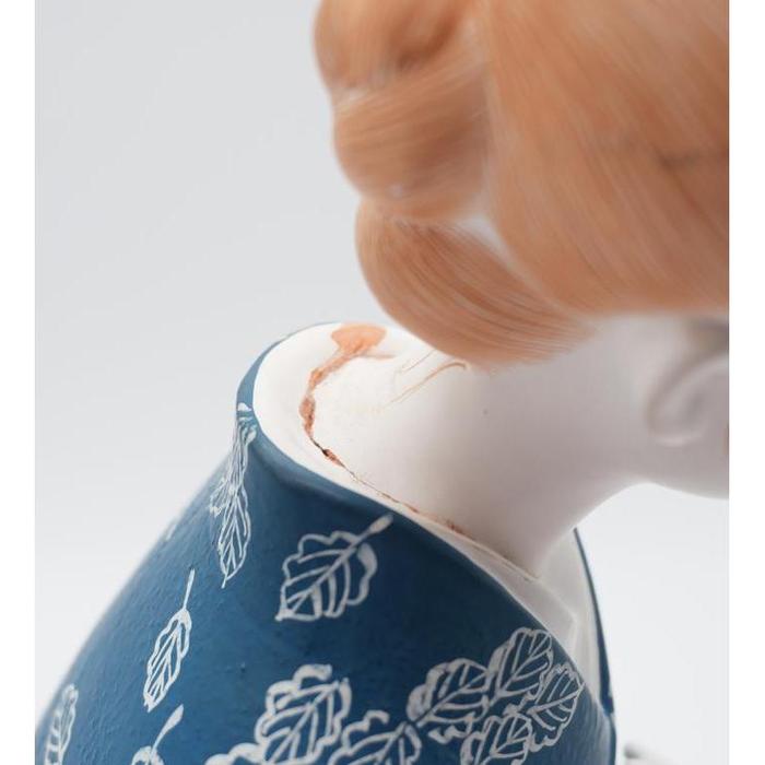 EMS ? VINTAGE - Japanese Nihon Ningyo – Blue Kimono Lady Figurine with White Leaf Pattern
