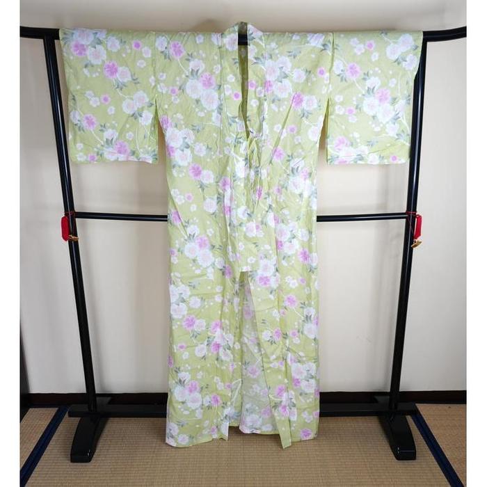 Vintage Green Yukata with Sakura Floral Pattern, For Height 161–171 cm (maximum height for those who don't require an ohashori)