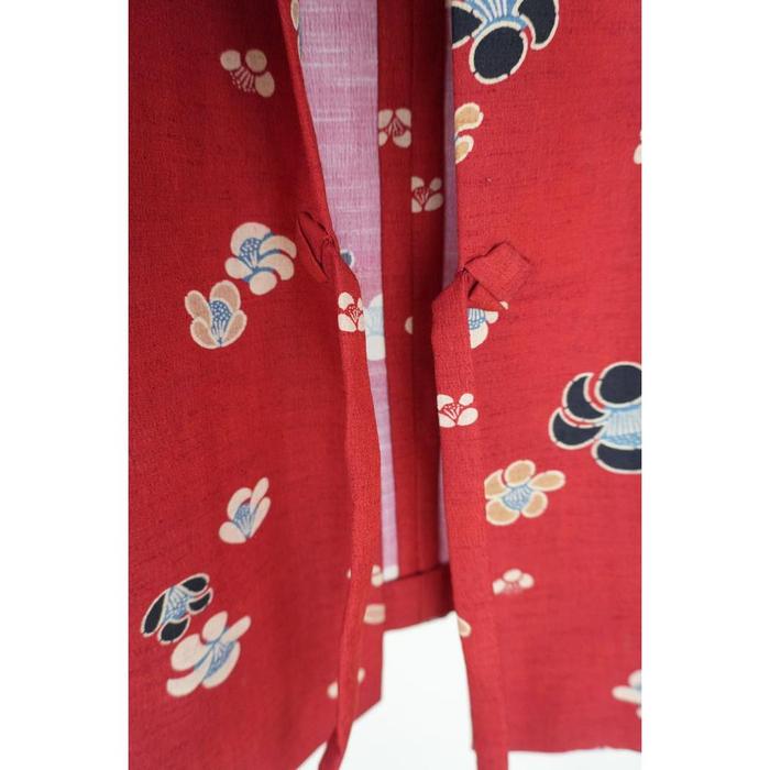 Vintage Hanten - Red Floral Pattern