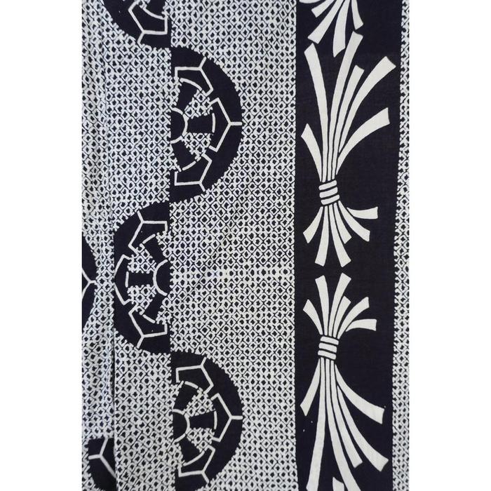 Vintage Men’s Yukata – Traditional Navy & White Geometric Pattern, SIZE good on 145cm-155cm