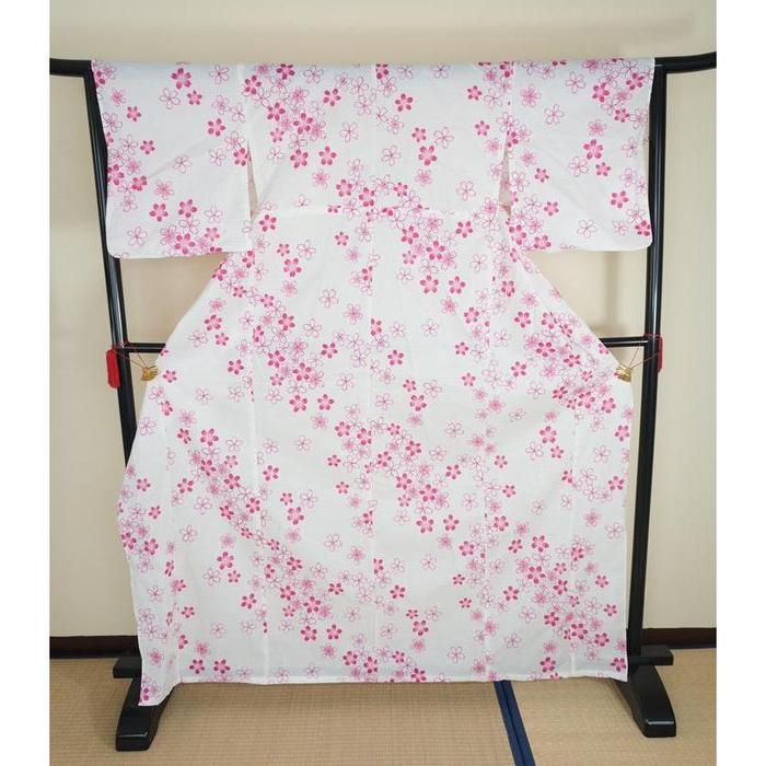 VINTAGE White Yukata with Pink Cherry Blossom Pattern, For Height 163-173cm (maximum height for those who don't require an ohashori)