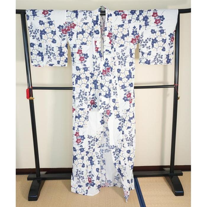 VINTAGE White Yukata with Navy Blue and Burgundy Floral Pattern, For Height 165-175cm (maximum height for those who don't require an ohashori)
